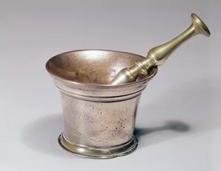 Apteekki survin ja huhmare, 1700-luvun alku (messinki ja kupari)